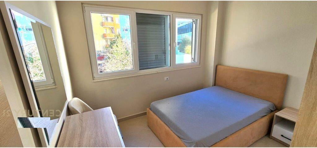 Shitet apartament 2+1+2 Ballkone në zonën e Liqenit të Thatë, pranë Hotel Radisson.