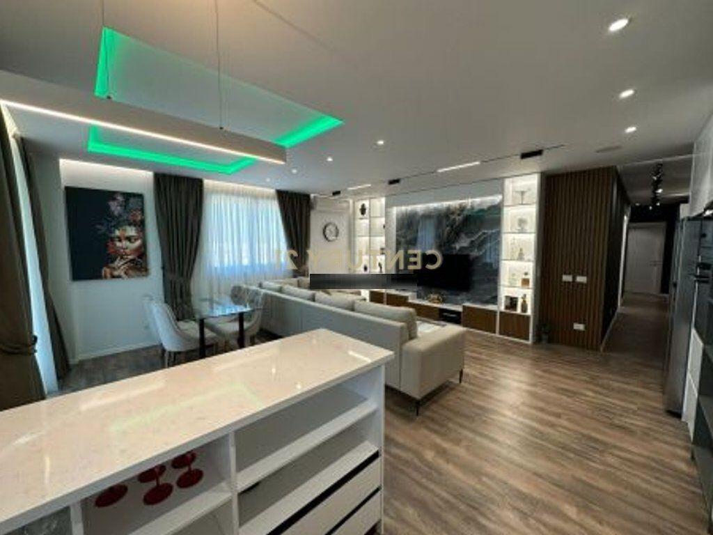 VENDESI APPARTAMENTO DELUXE 2+1+2+2 Posti Auto