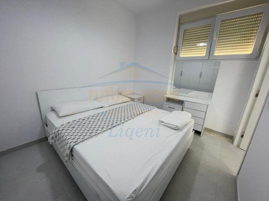 Qera, Apartament 1+1, Kopshti Botanik, Tirane.