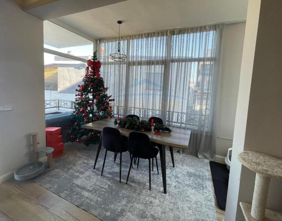 Shitet, Apartament 2+1+2, Kopshti Botanik, Tiranë