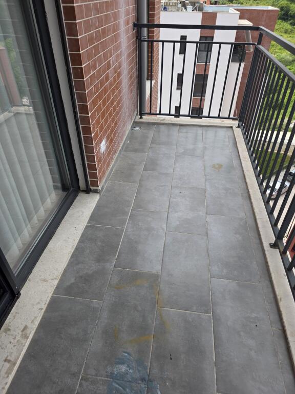 Jepet me qira 2+1+2+verande te Kopshti Botanik 900€