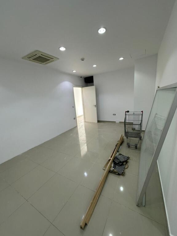 🏢 OFFICE FOR RENT – AMBASSADOR 3