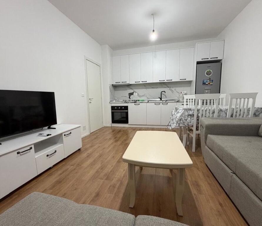 APARTAMENT ME QERA 1+1+POST PARKIMI ASTIR 55.000 LEKE