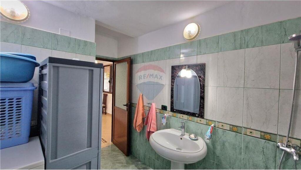 Private house for sale in Vlore