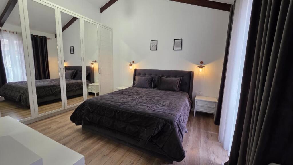 Penthouse for rent, Secret Garden