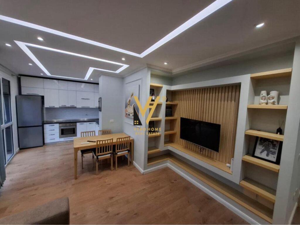 JEPET APARTAMENT 1+1+BLK ME QIRA TE ZOGU I ZI 60.000 LEKE