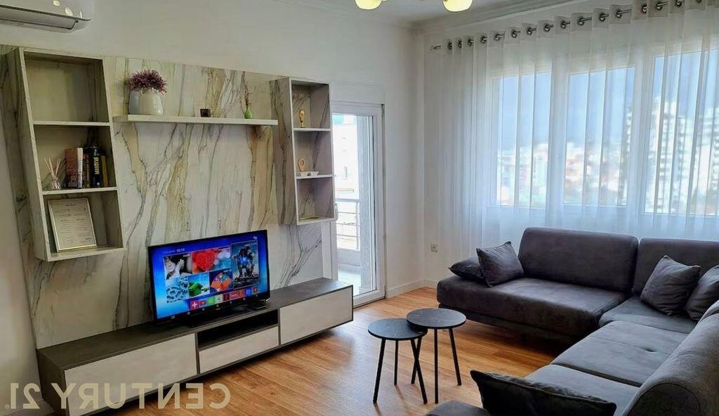 For rent 2+1+2+Parking space near New Bazaar