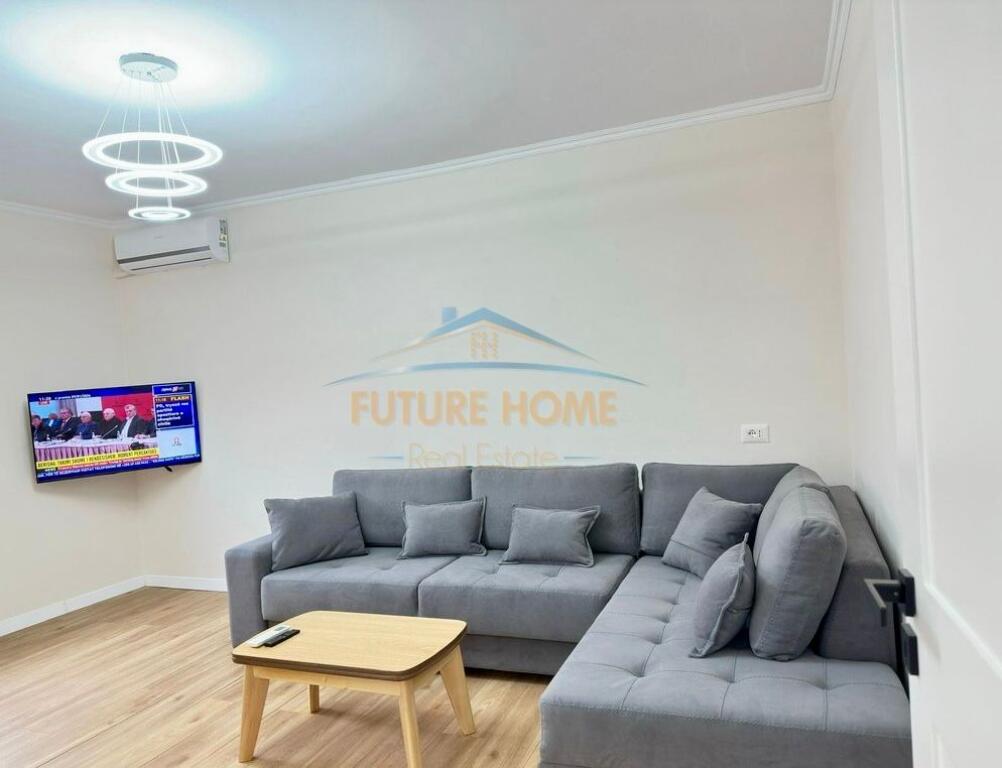 Shitet apartament 1+1, Shkolla Bajram Curri, Tirane