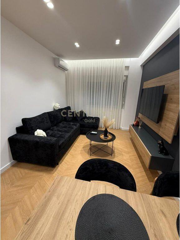 APPARTAMENTO DI LUSSO IN AFFITTO AL LAGO DI TIRANA