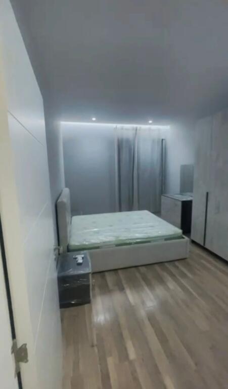 Super 1+1 Lluksoz me Qera tek 5 Maji