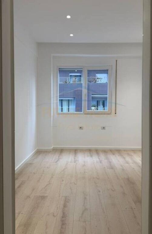 Qera, Zyre 3 +1+1, rruga e Dibres