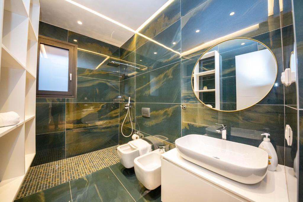 JEPET ME QIRA VILE INDIVIDUALE NE SAUK !