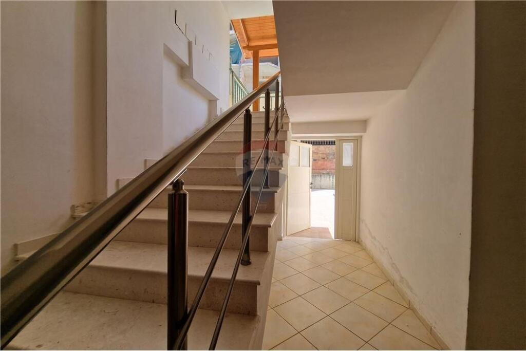 Garsoniere ne shitje ne Uje te Ftohte ,Vlore