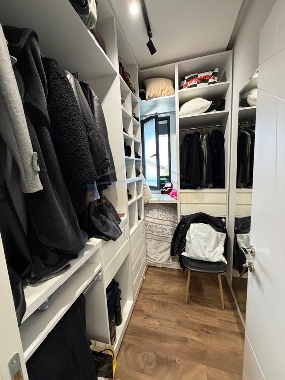 Shitet, Apartament 3+1+2, Residenca Oasis, Unaza e Re