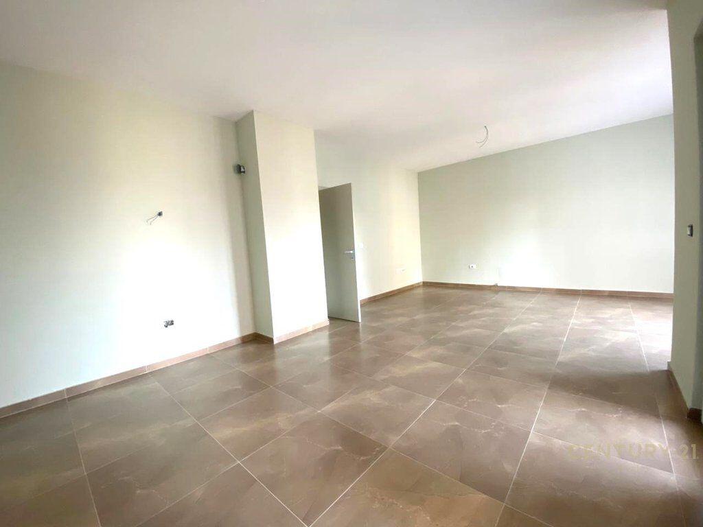 Jepet me Qera Apartament 2+1+2 , Zyra ose Banim , Zogu i Zi