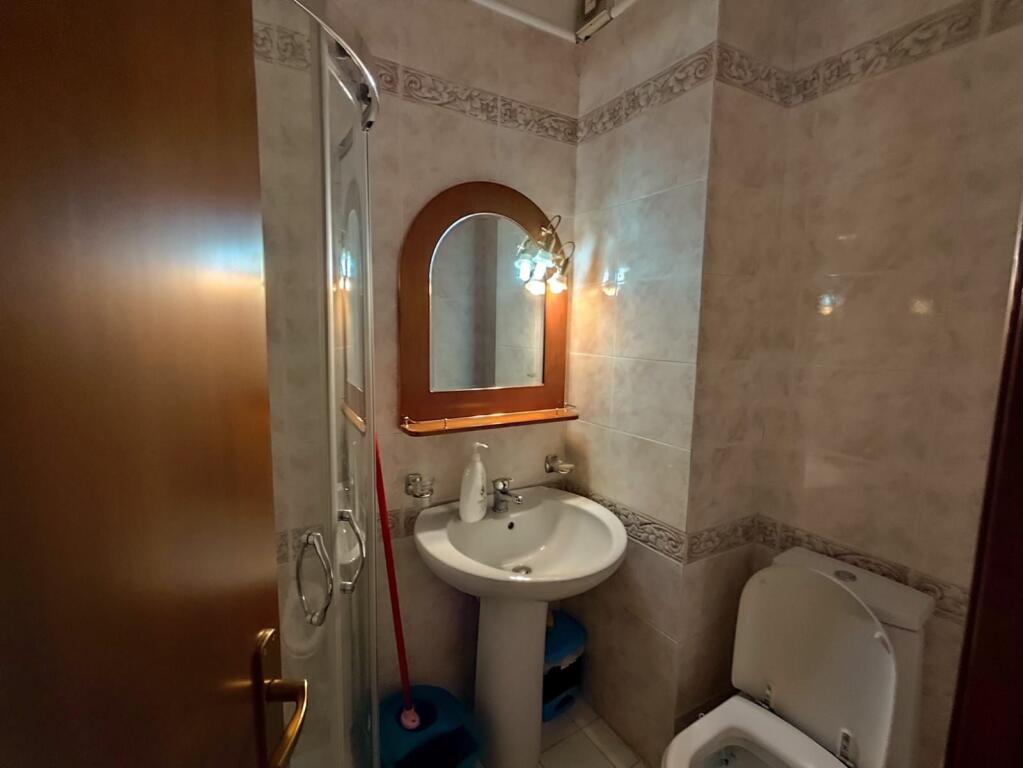 ZYRE ME QERA 140 M2 BLLOK 1.400 EURO