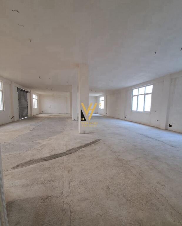 JEPET AMBIENT BIZNESI 1.280 M2 ME QIRA NE VAQARR 13.000 EURO