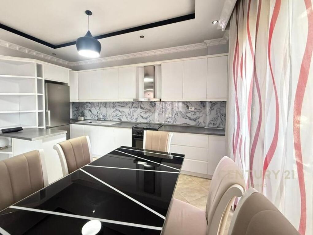 Jepet me qera 2+1+2 tek Green City