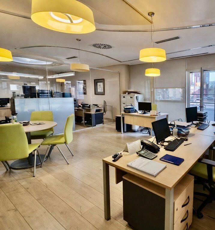 Office space for rent near Coin!