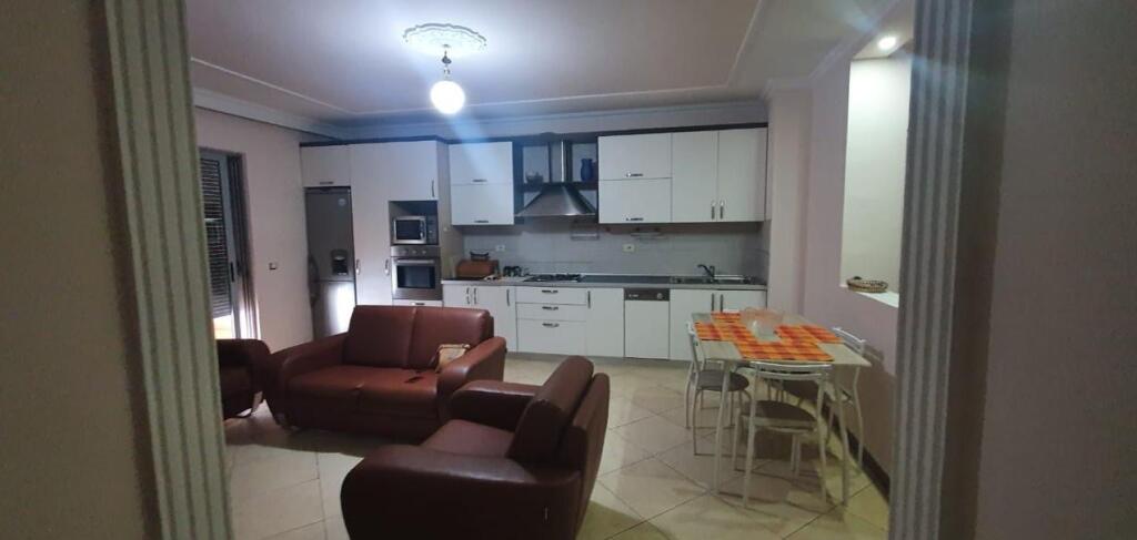 Apartament 2+1 per shitje, Rruga Jordan Misja