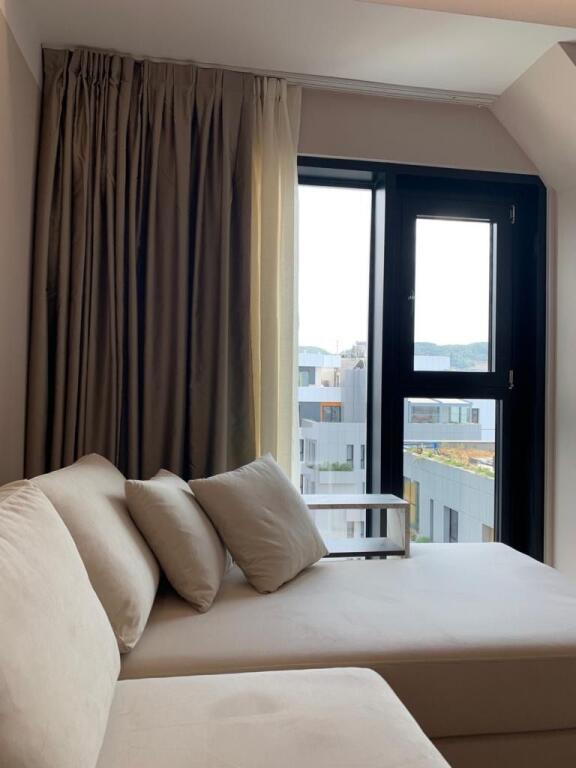 1+1,completamente arredato complesso square 21, prezzo 750 mila lek