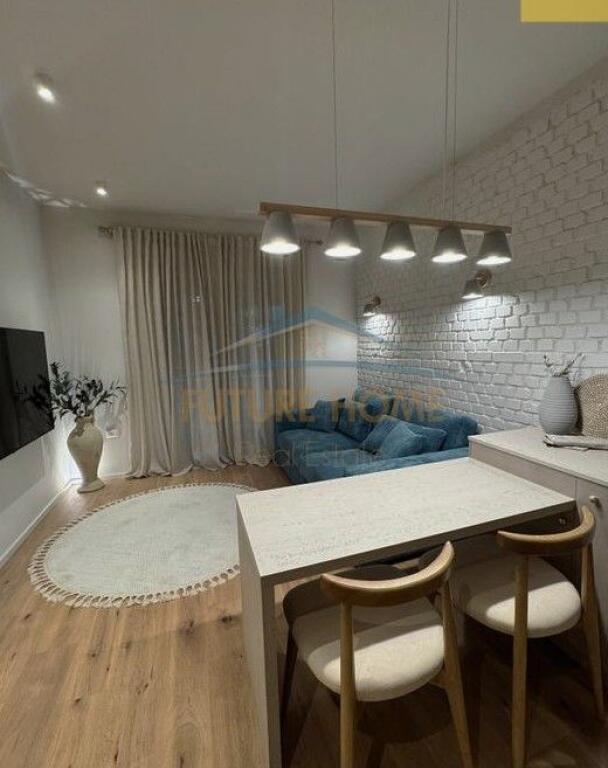 Qira, Apartament 2+1, Myslym Shyr