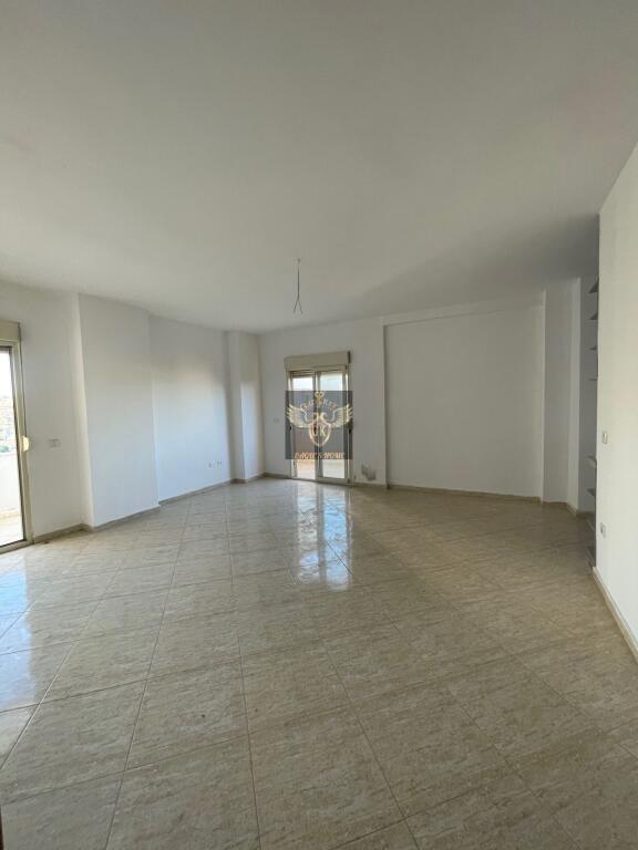🏡 APARTAMENT ME QERA 2+1+3 BALLKONE VILA E ZOGUT, DURRËS 🏢 I PËRSHTATSHËM PËR BANIM OSE AKTIVITET BIZNESI