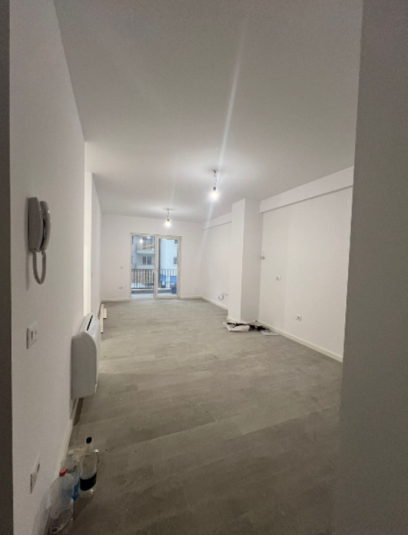 🏢 Jepet me qira zyre 2+1+2  📍 Rruga Dritan Hoxha – Zona Aura