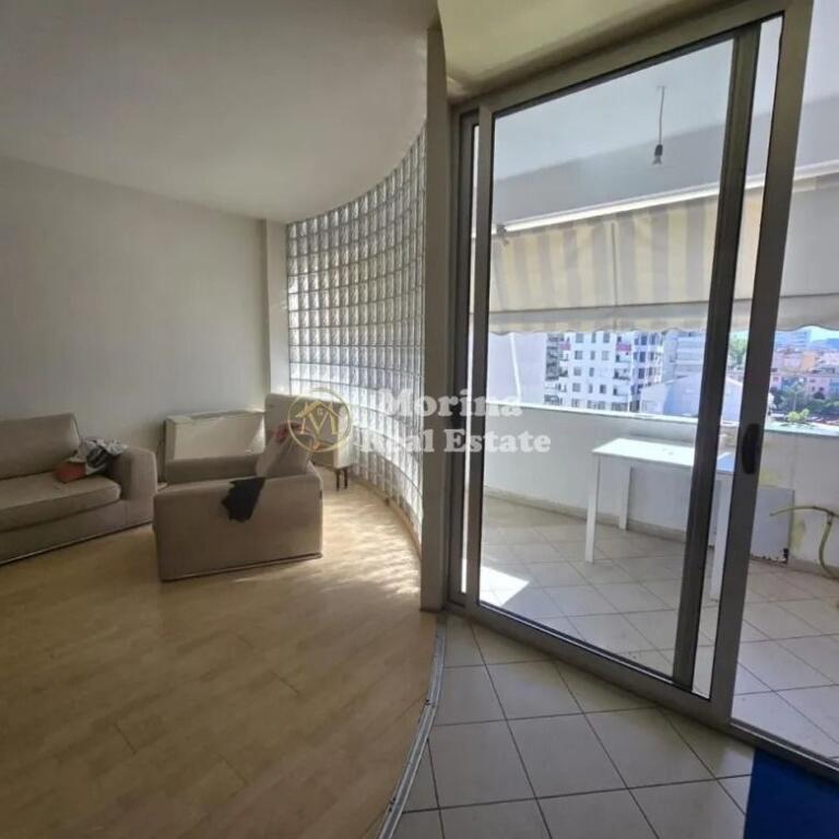 Vendita | Appartamento 3 + 1 + 2 | Zogu I Zi | 340000 €