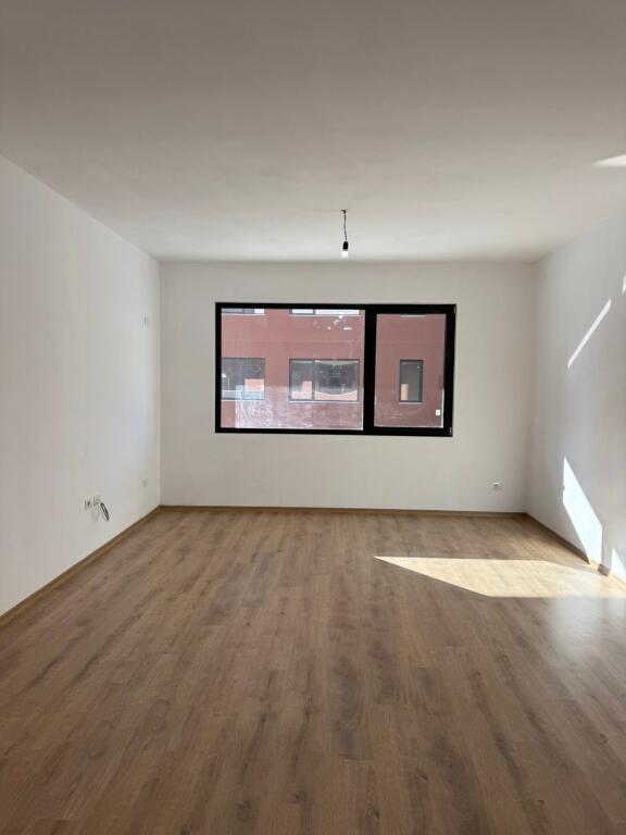 🏡 SHITET APARTAMENT 2+1+2 TUALETE Prane Xibrakut, Rr. Elbasanit