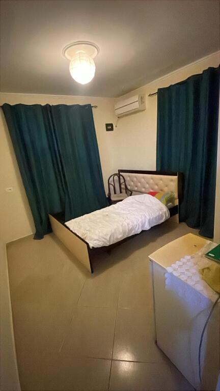 🏡 JEPET ME QIRA APARTAMENT 1+1 – QENDËR, PAZARI I RI