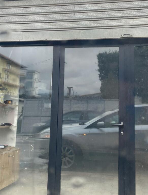 NEGOZIO IN AFFITTO 24 M2 YZBERISHT 400 EURO