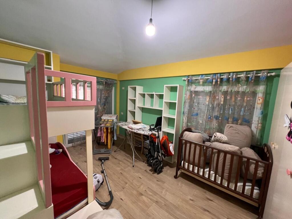 Shitet Apartament 2+1 në Fresk