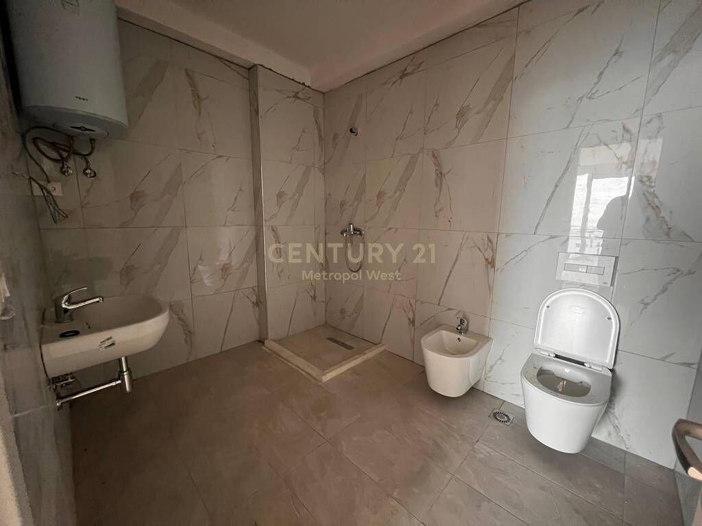 Apartament 2+1+2 me Qira, Farmacia 10