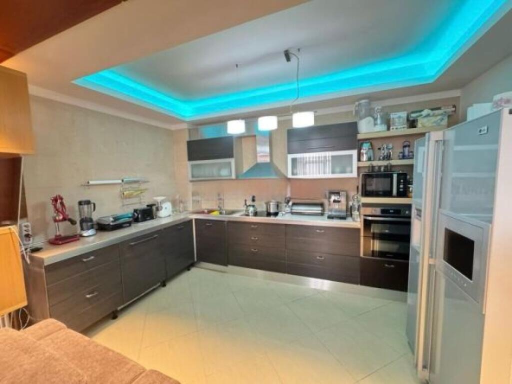 Shitet Apartament 3+1📍Botaniku, Kopshti Botanik