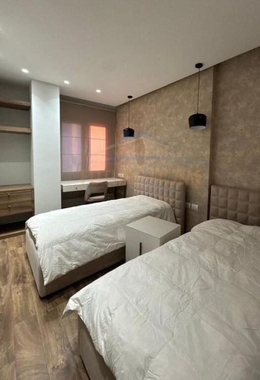 Affitto, Appartamento 3+1+2 +Posto Auto, Centro