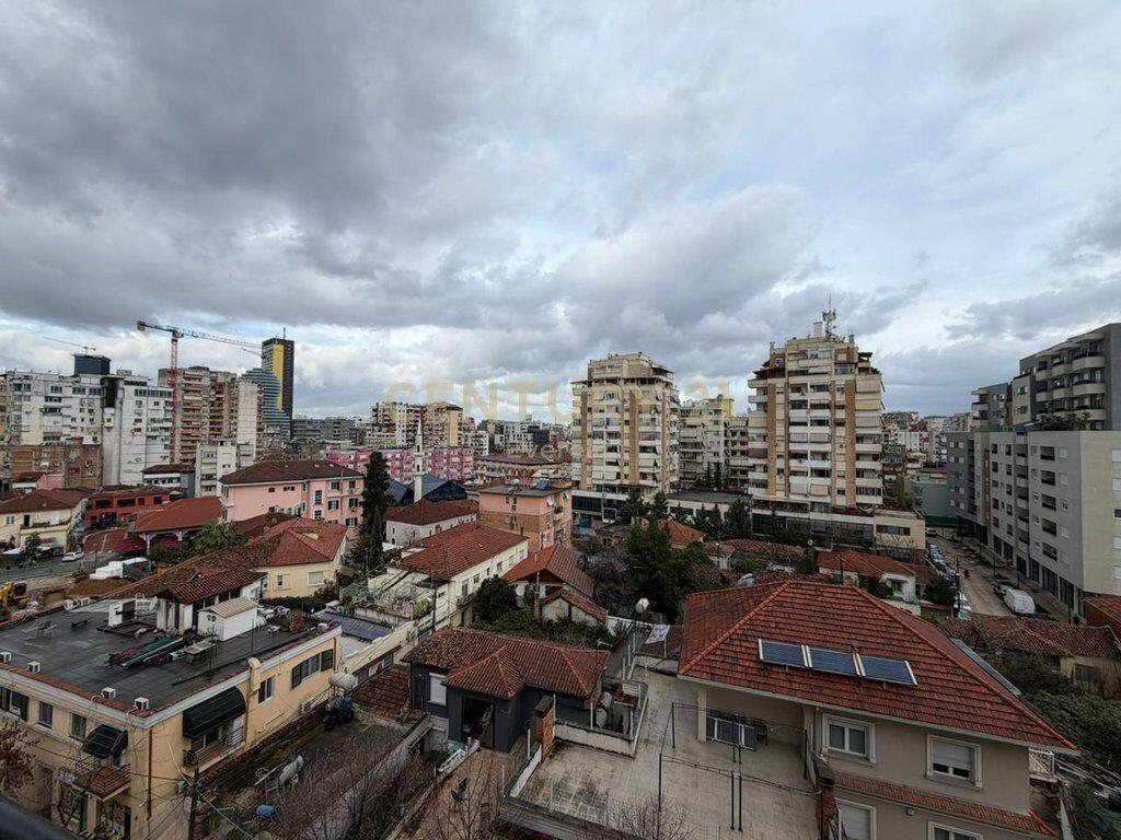 PAZARI I RI, APARTMENT 2+1 FOR RENT