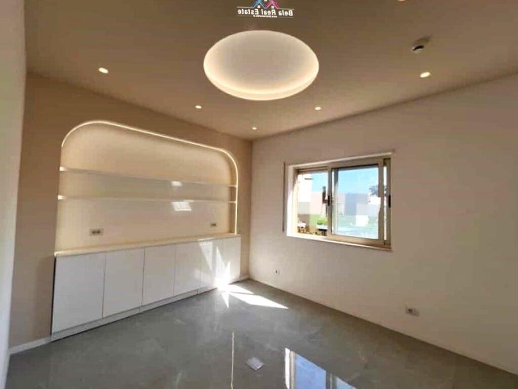 Zyre Me Qera 3+1 Prane Harry Fultz (ID BZ2786) Tirane