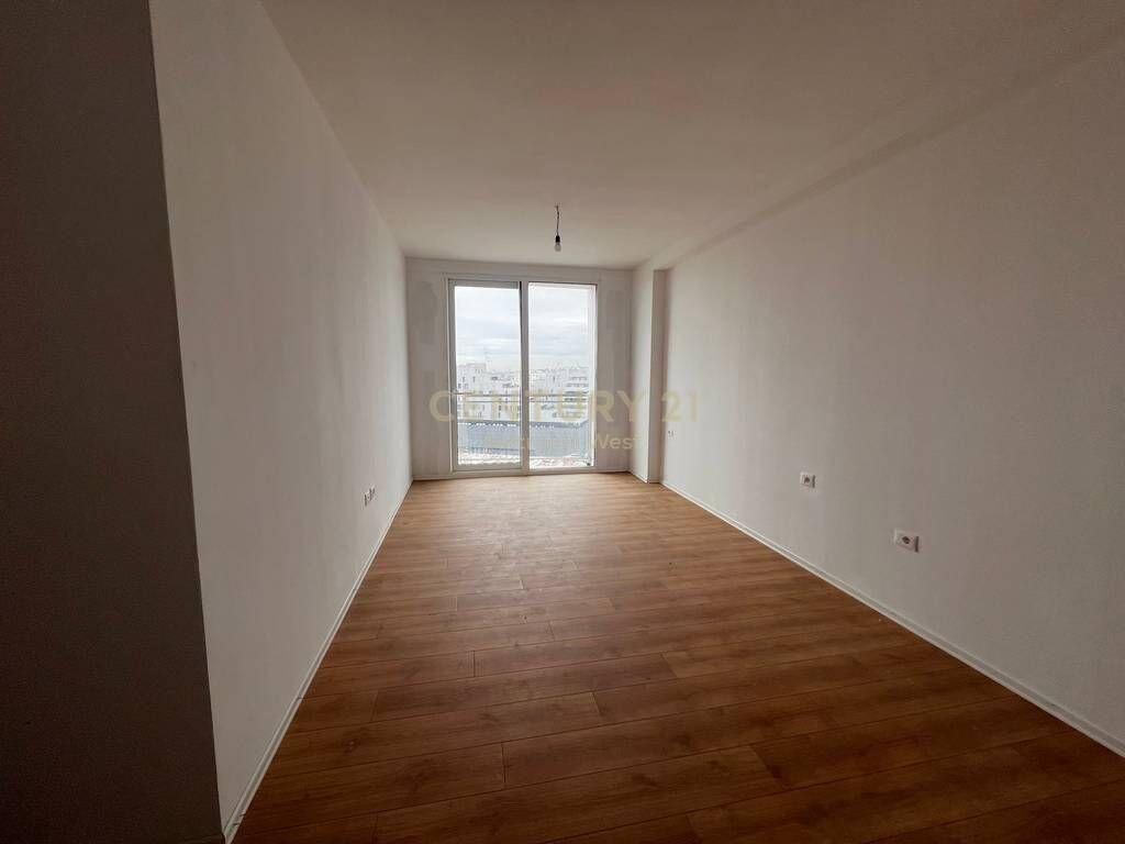 Apartament 2+1+2 me Qira, Farmacia 10