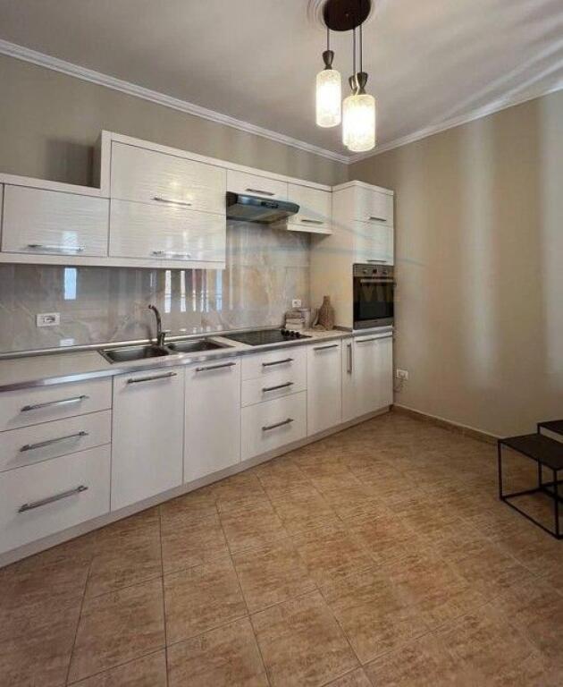 Shitet, Apartament 1+1, Shkembi i Kavajes, Durrës