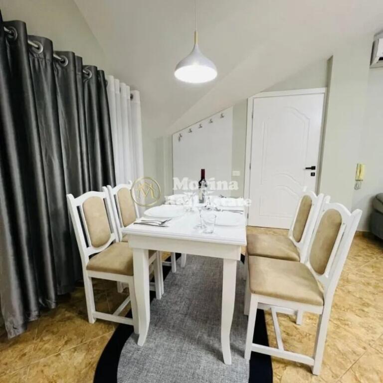 Affitto | Appartamento 2 + 1 | Via Kavaja | 700 €/mese