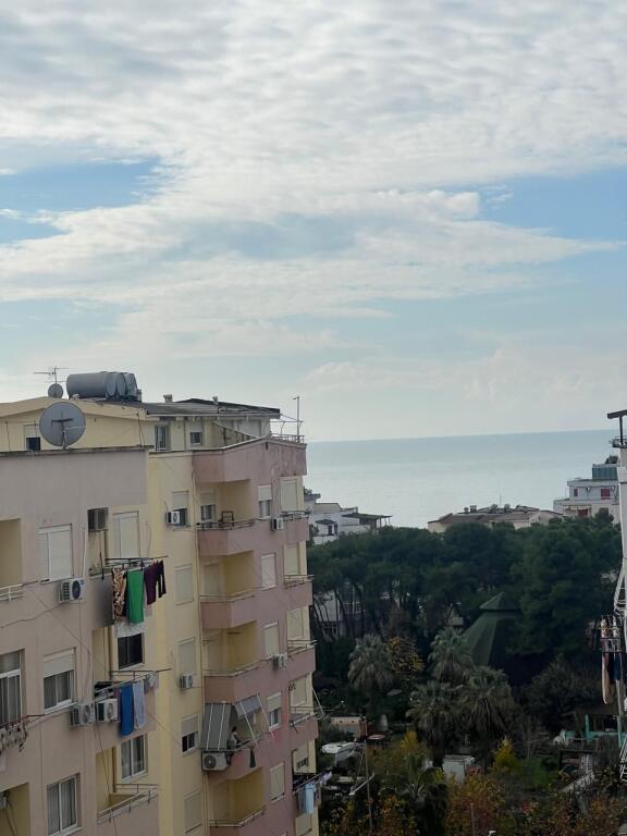 Shitet Apartament 2+1 lagja 13 durres