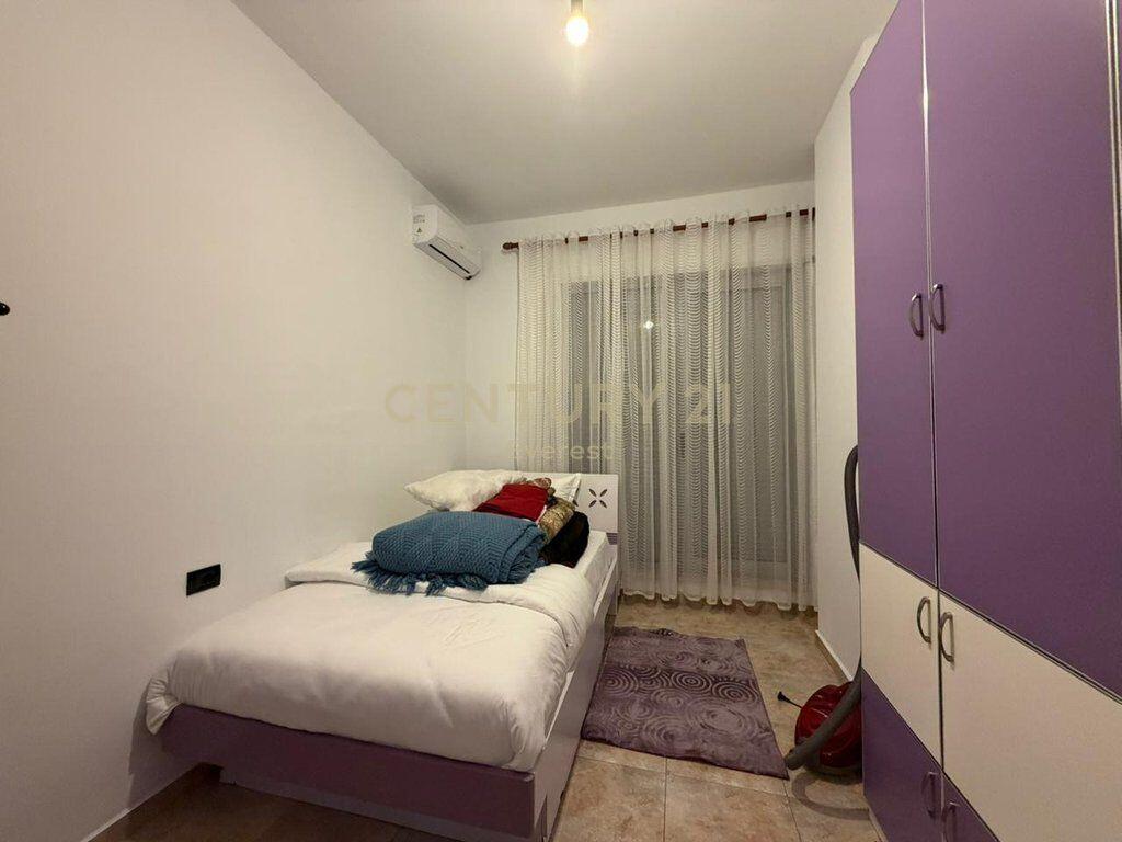 PAZARI I RI, APARTMENT 2+1 FOR RENT
