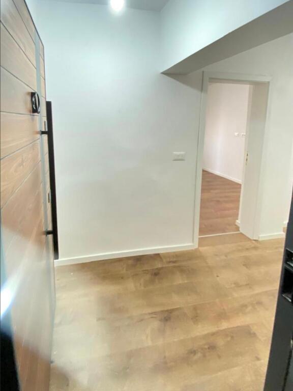 Apartament 1+1 per shitje prane Rruges se Kosovareve