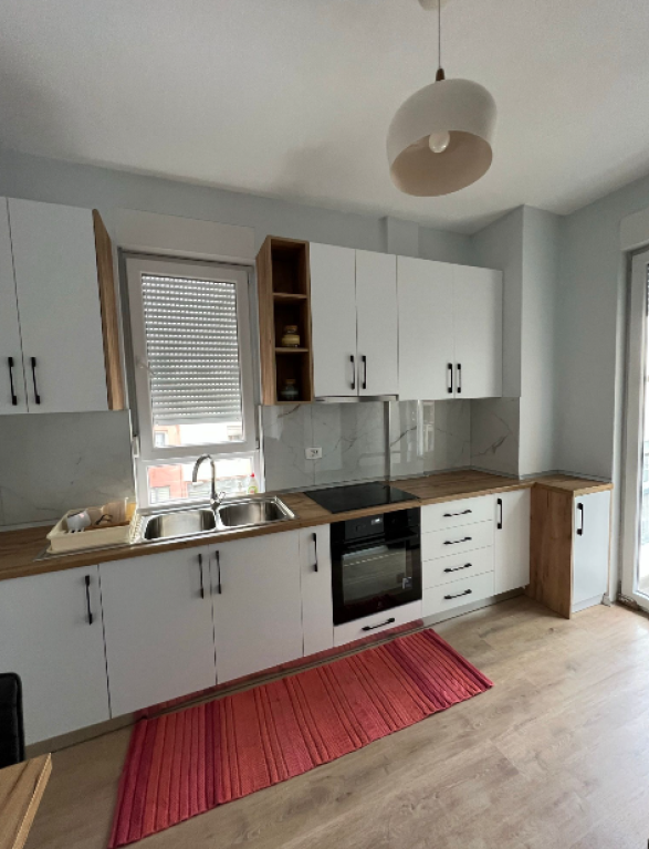 🏠 Jepet me qira apartament modern 2+1+2  📍 Rr. Dritan Hoxha – Zona Aura