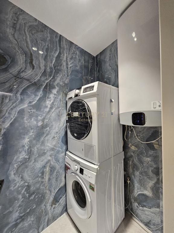 Apartament Luksoz 2+1+Parkim per Shitje ne Lake View 500,000 € Sip. Totale  130m2