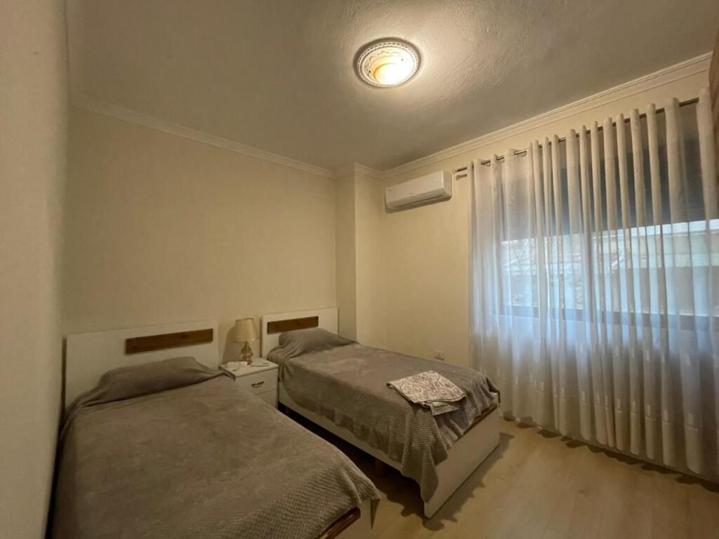 Apartment 2+1 Rent Paris Commune/ Park