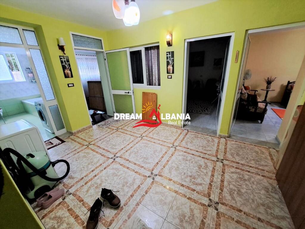 Duplex apartment 3+1 with veranda and 1 basement room for sale on Jordan Misja street near the Serious Crimes Court in Tirana (ID 4139139)
