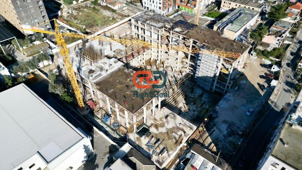 Cmim Okazion! Tek Art N'Lagje, Shitet Apartament 2+1+2, Mundesi Ideale Investimi !