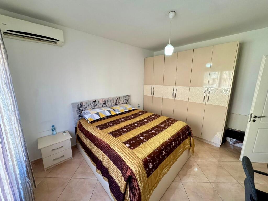 📣 VENDESI DUPLEX 👉 Tipologia 3+1 Con 2 Bagni 📍 Vicino alla Medresah 🛣️ Via "Dibres" 💶 159.000 Euro ✨  